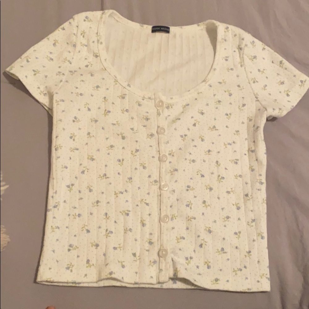 Brandy Melville shirt